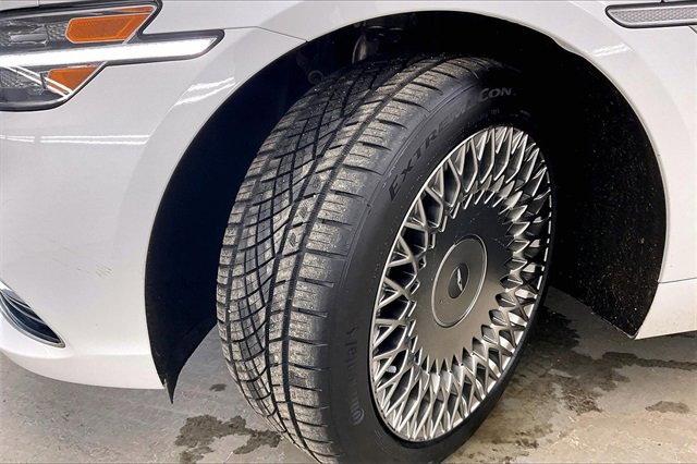 Used 2021 Genesis G90 3.3T Premium image 34