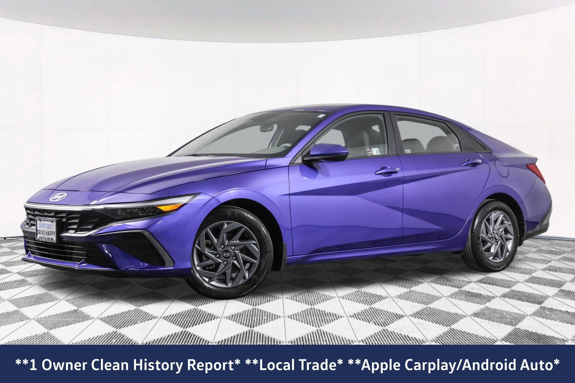 Used 2024 Hyundai Elantra SEL image 2