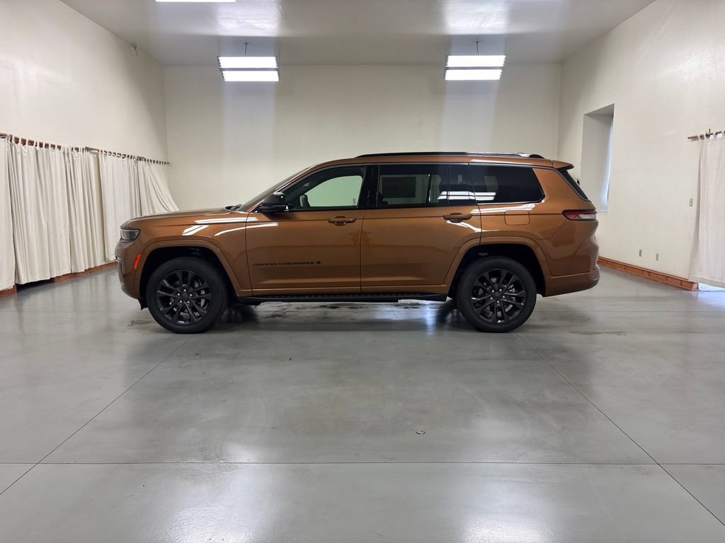 New 2026 Jeep Grand Cherokee L Limited AWD/4WD image 5