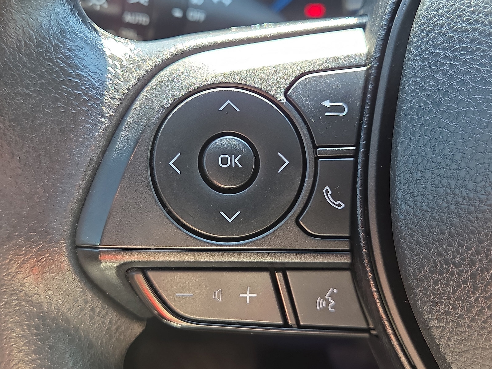 Used 2024 Toyota RAV4 AWD Hybrid image 21
