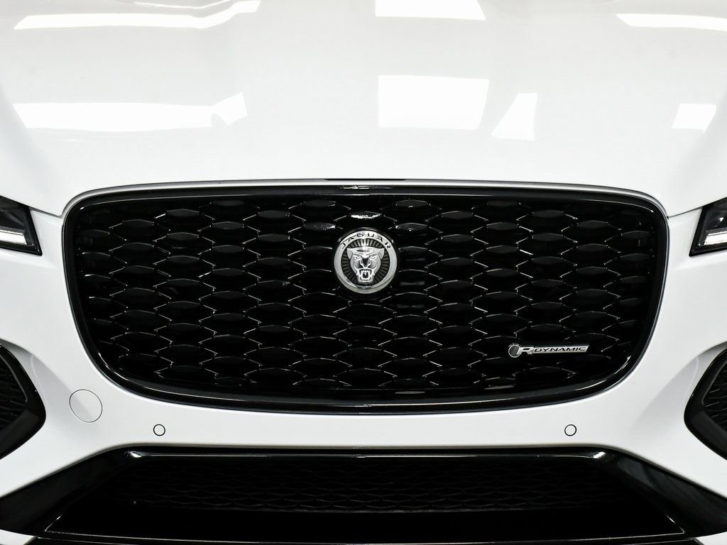 Used 2024 Jaguar F-PACE R-Dynamic S image 71