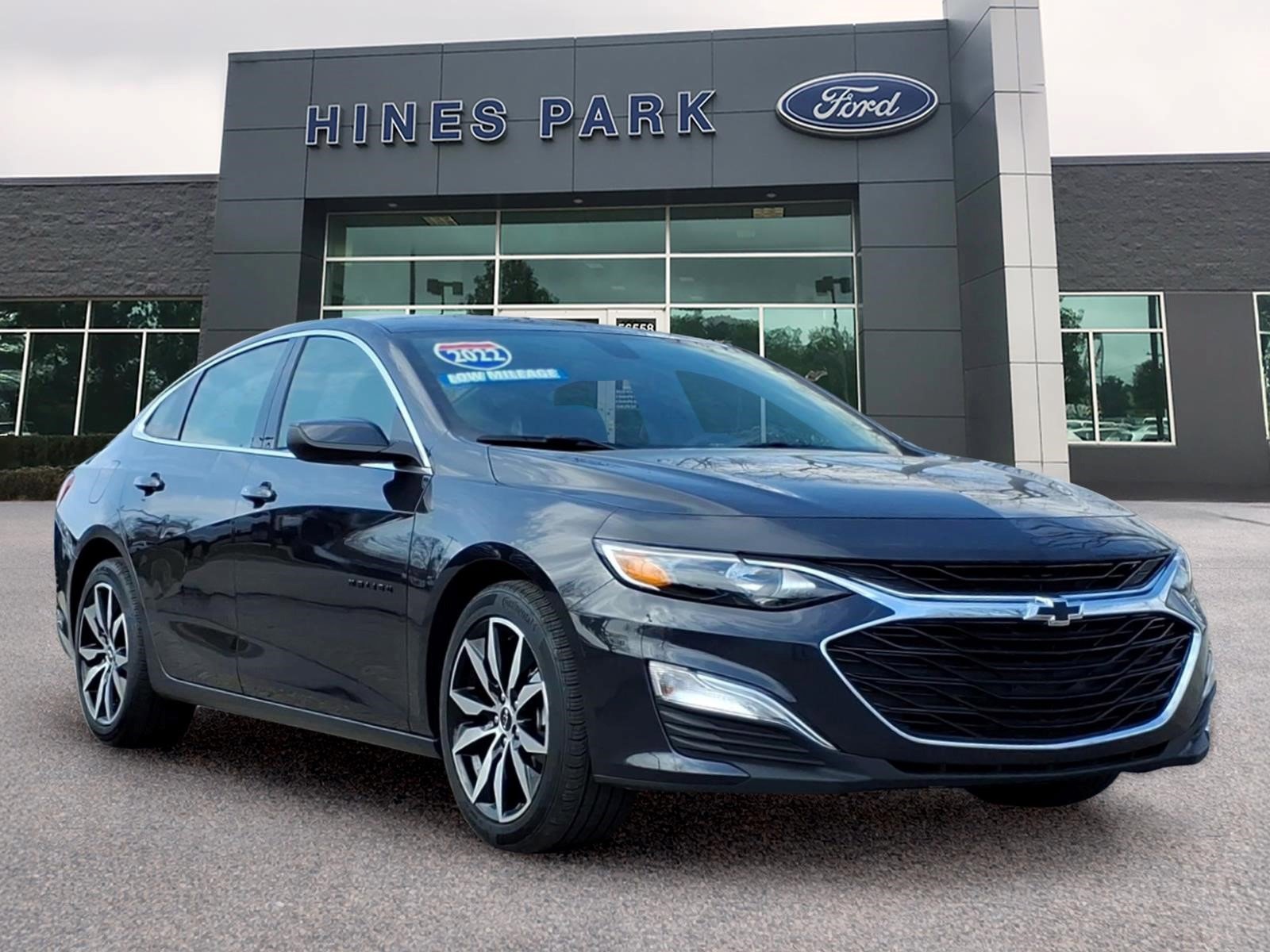 Used 2022 Chevrolet Malibu RS image 1