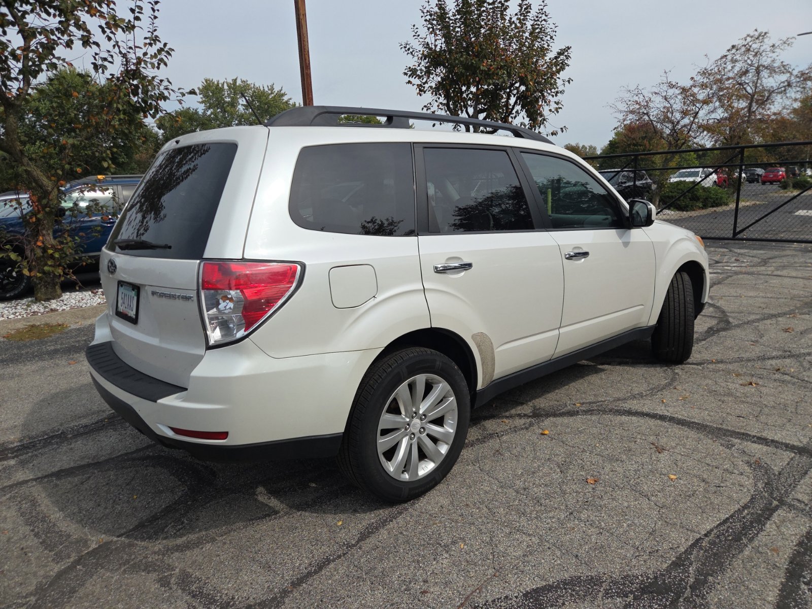 Used 2011 Subaru Forester 2.5X Premium w/ All-Weather Pkg AWD/4WD image 8