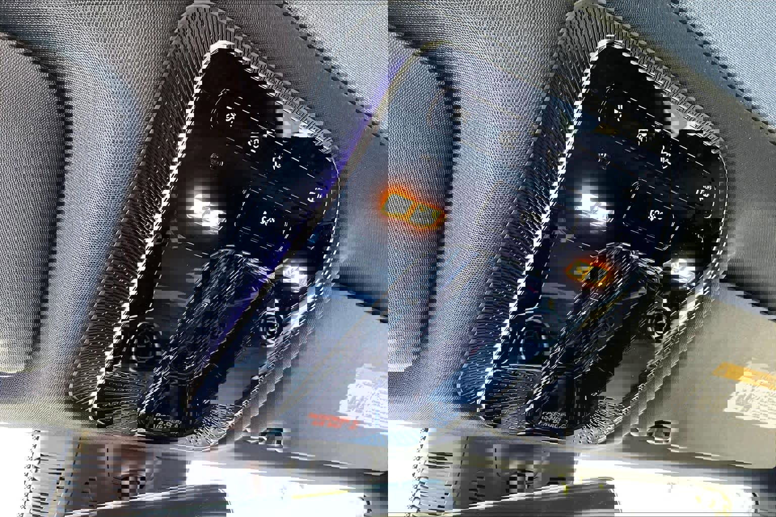 Used 2025 Mercedes-Benz GLC 43 AMG 4MATIC image 34