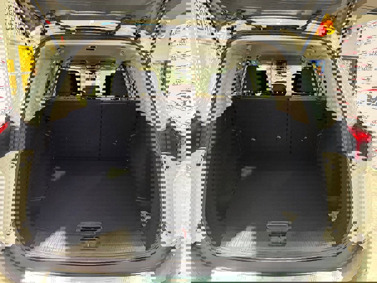 Used 2023 Nissan Rogue SV image 38