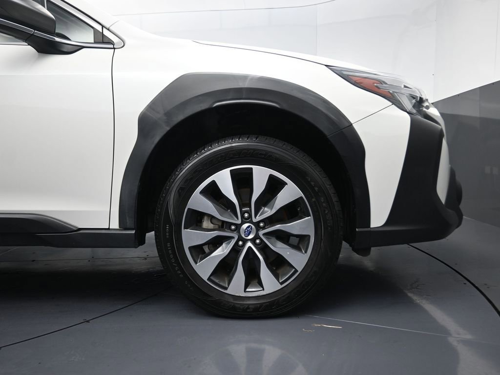 Used 2023 Subaru Outback Limited image 5