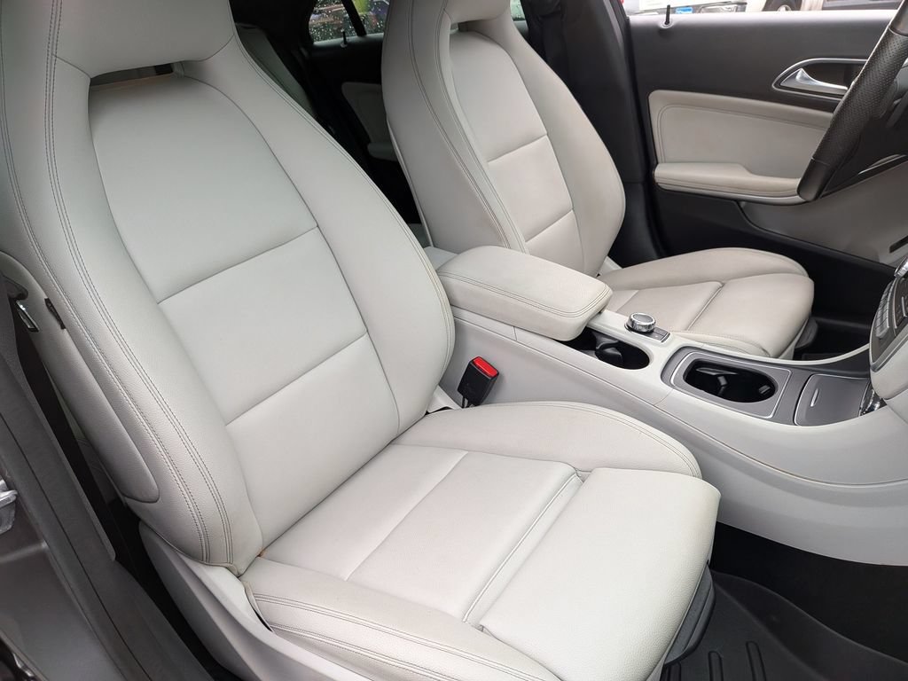 Used 2019 Mercedes-Benz CLA 250 image 33