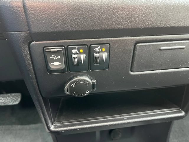 Used 2017 Toyota Sienna Limited FWD image 52
