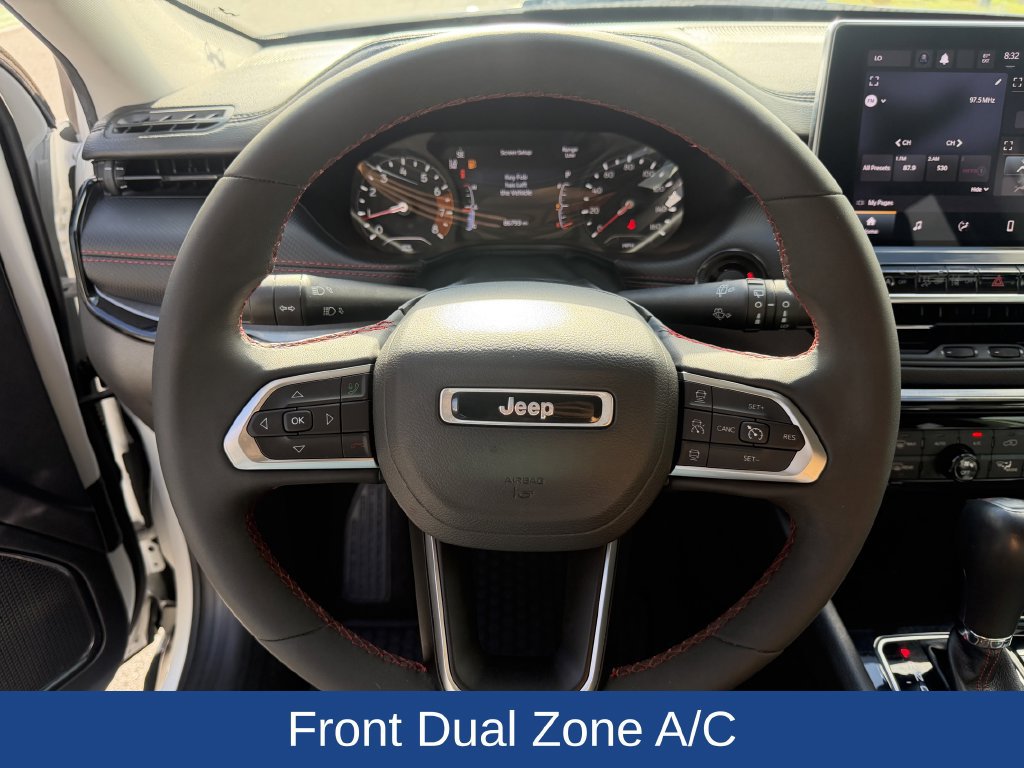 Used 2022 Jeep Compass Trailhawk AWD/4WD image 17