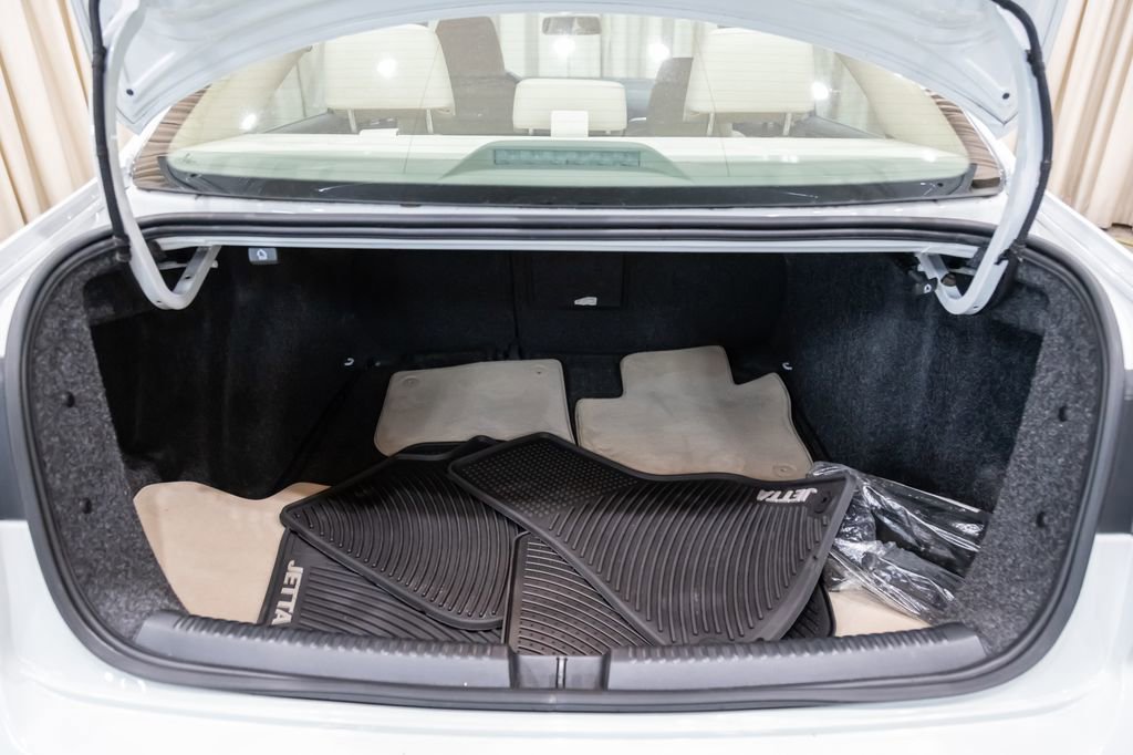Used 2016 Volkswagen Jetta SE image 21