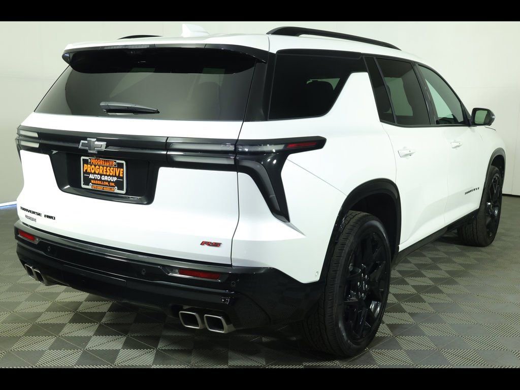 Used 2024 Chevrolet Traverse RS w/ LPO, Floor Liner Package image 15