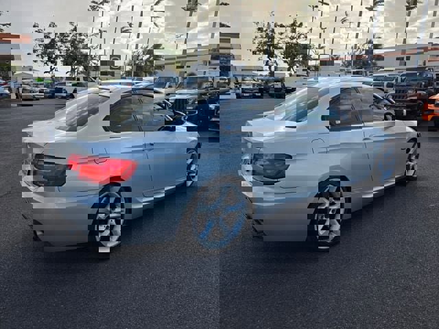 Used 2011 BMW 335i Coupe image 7