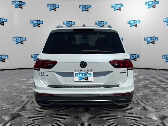 Used 2023 Volkswagen Tiguan SE AWD/4WD image 4
