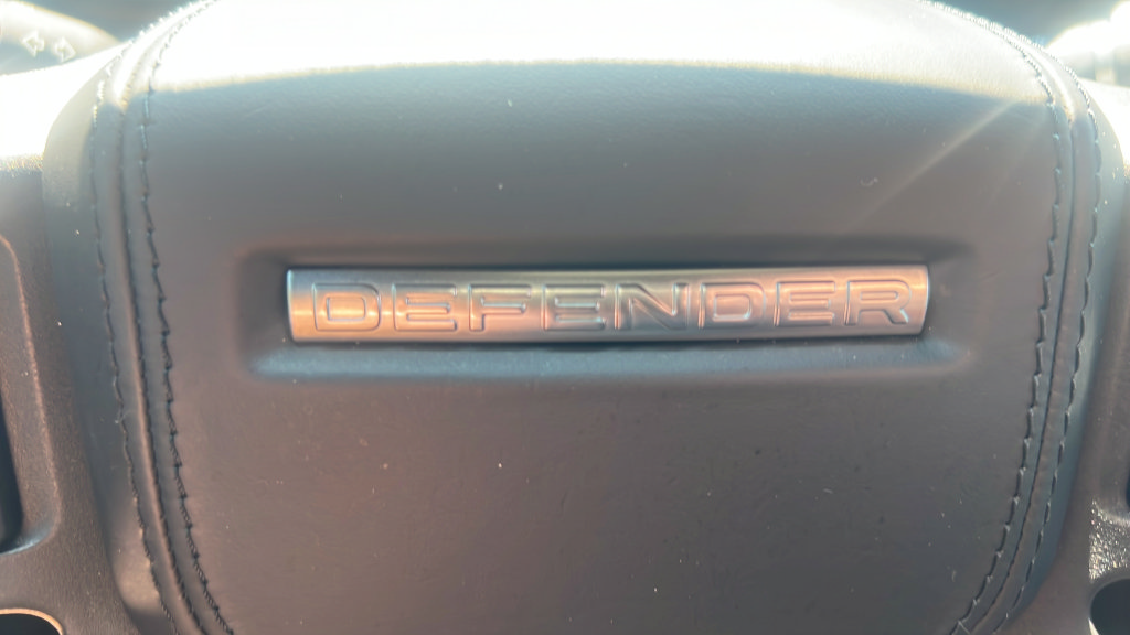 Used 2023 Land Rover Defender 90 V8 AWD/4WD image 33