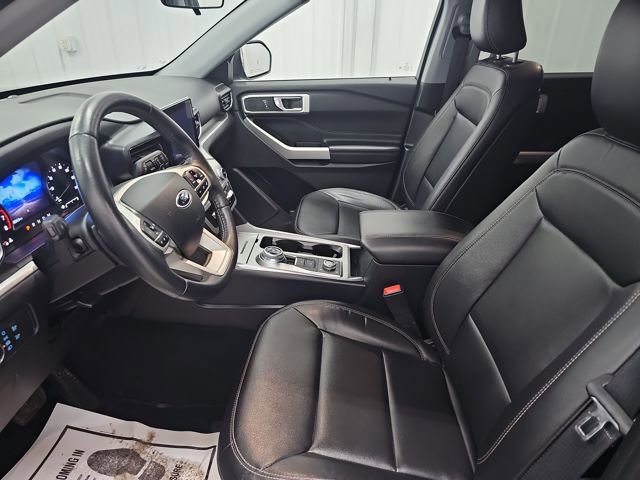 Used 2020 Ford Explorer XLT w/ Equipment Group 202A image 40