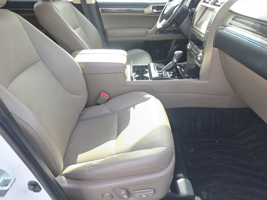 Certified 2020 Lexus GX 460 Luxury w/ Accessory Package image 20
