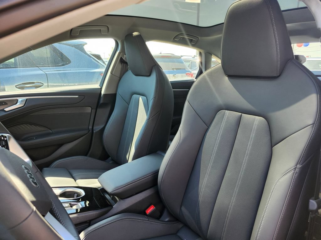 New 2026 Audi A6 Premium Plus AWD/4WD image 12