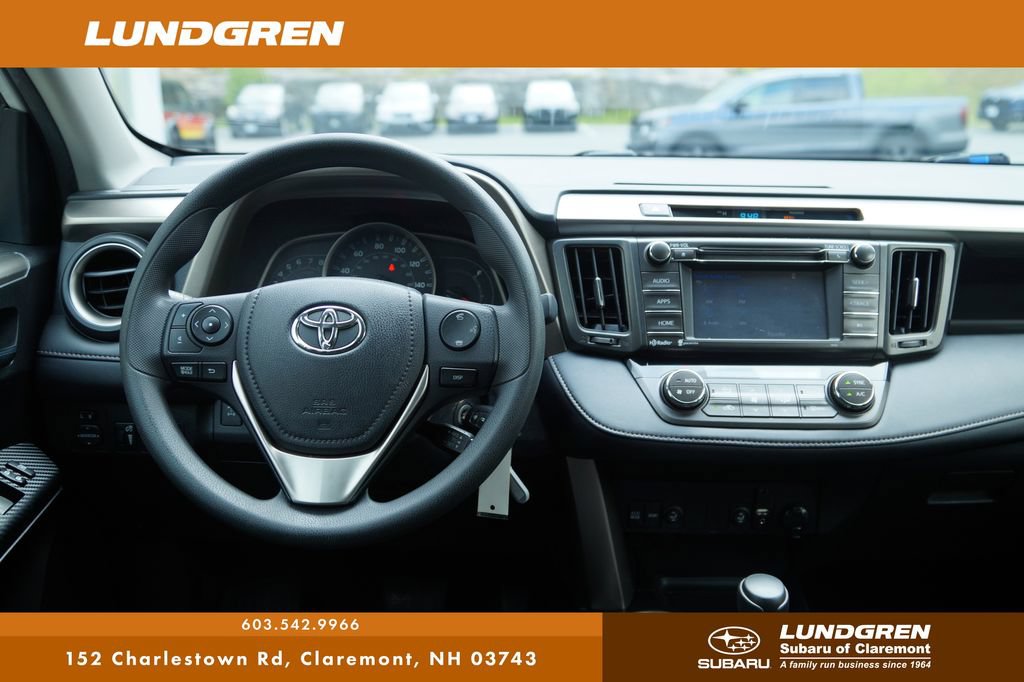 Used 2015 Toyota RAV4 XLE AWD/4WD image 4
