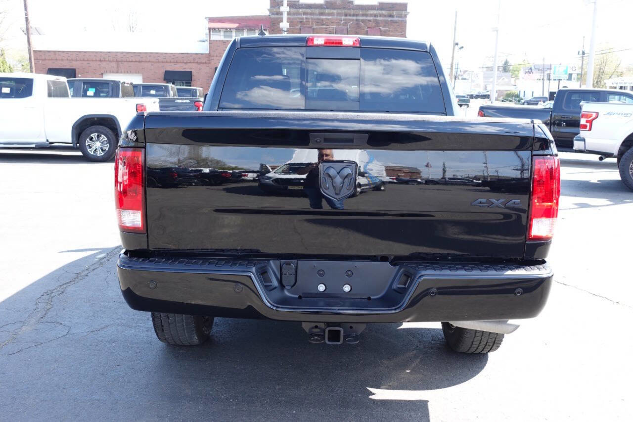 Used 2023 RAM 1500 Classic SLT w/ Electronics Convenience Group image 8