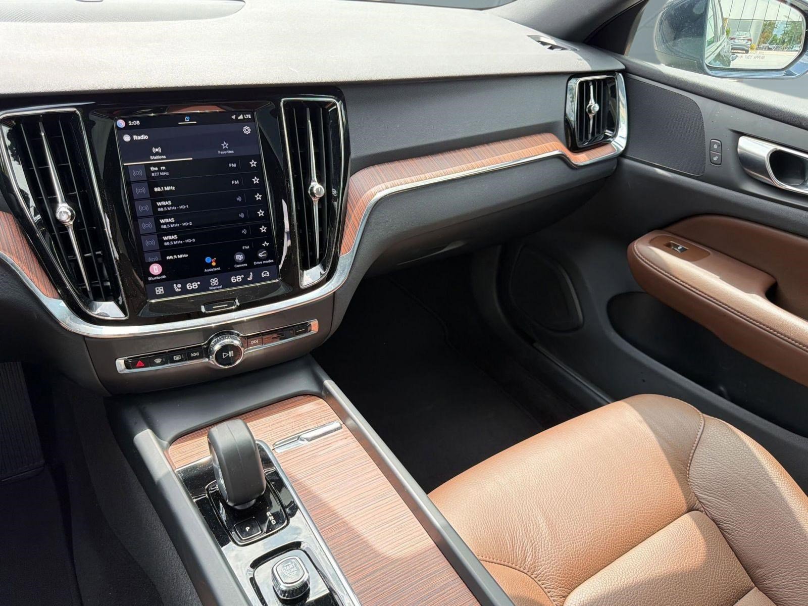 Certified 2025 Volvo V60 B5 Cross Country Plus AWD/4WD image 27