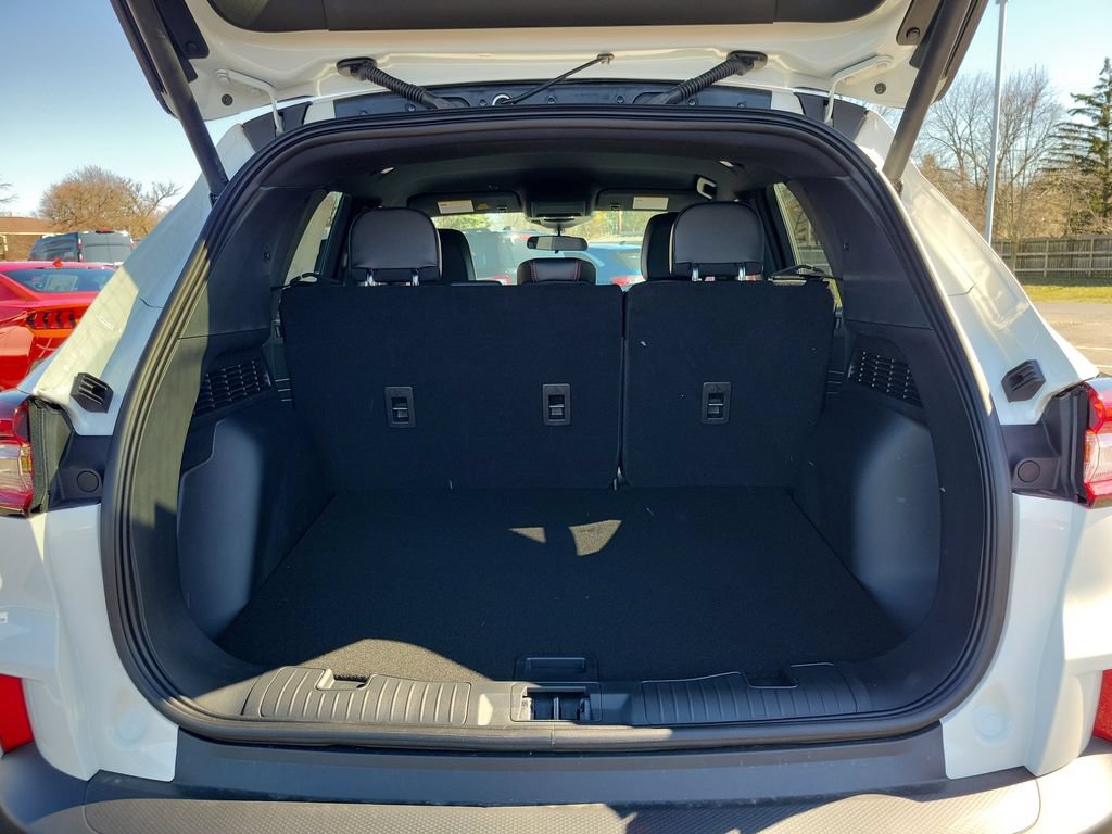 New 2026 Ford Escape ST-Line w/ Tech Pack #1 AWD/4WD image 10