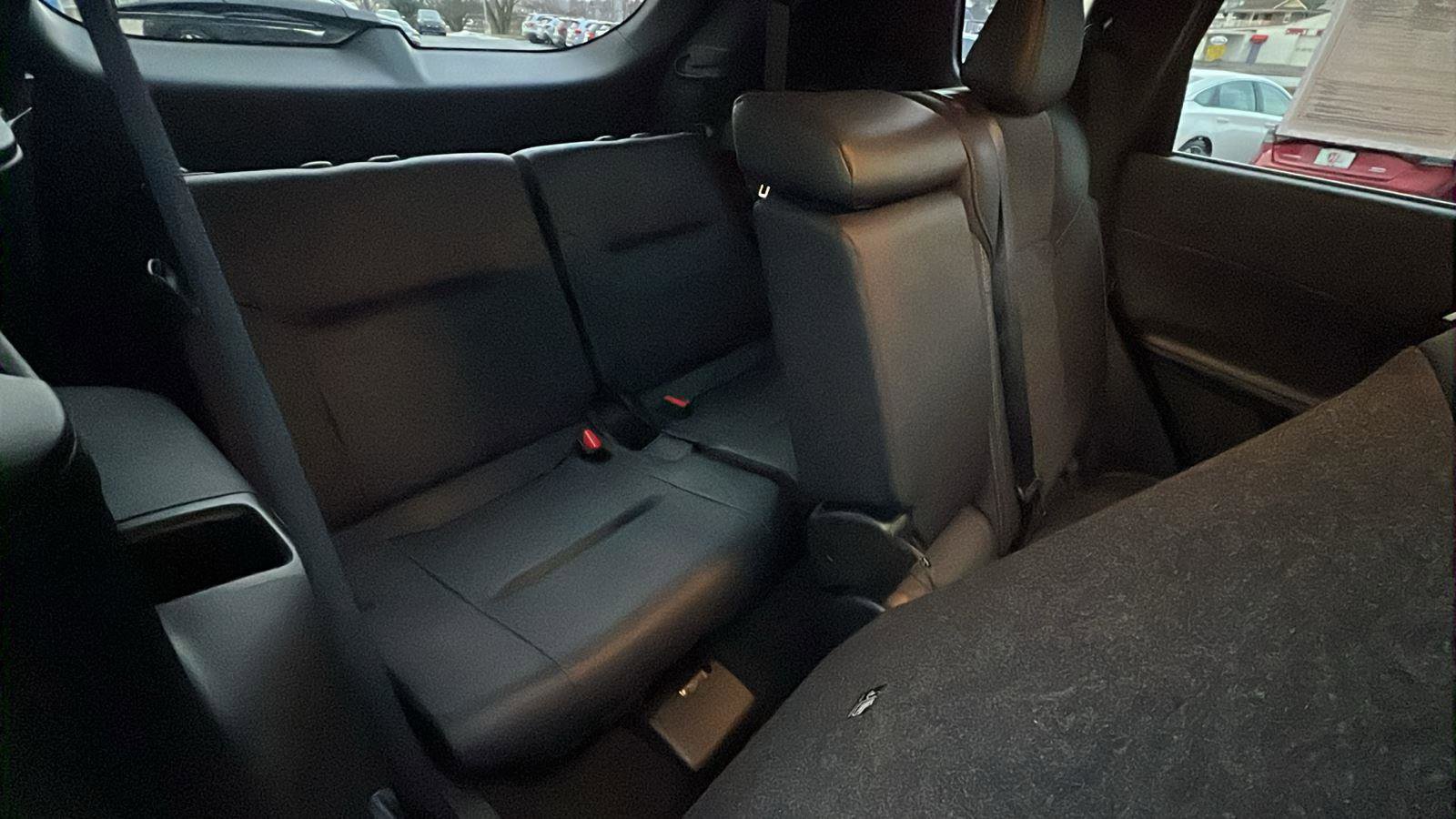 Used 2024 Mitsubishi Outlander SE image 16