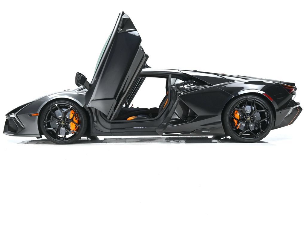 Used 2026 Lamborghini Revuelto AWD/4WD image 12