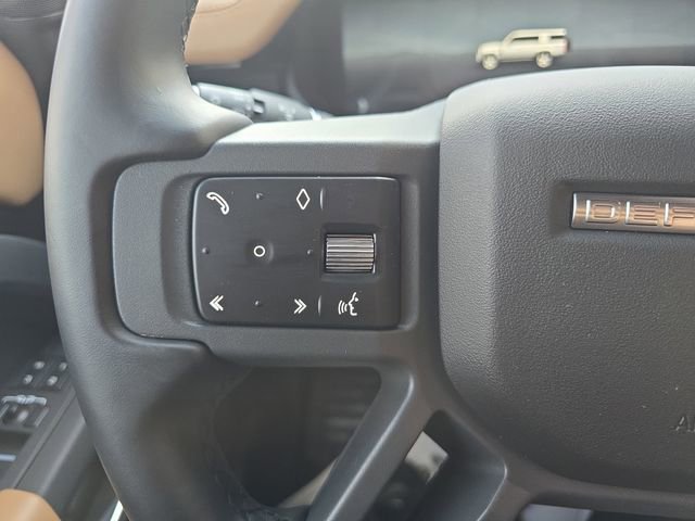 Used 2025 Land Rover Defender 130 X-Dynamic SE image 18
