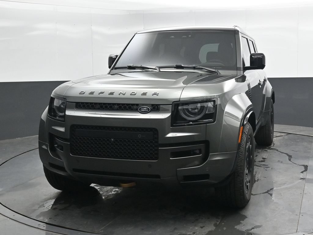 Used 2025 Land Rover Defender 110 AWD/4WD image 6