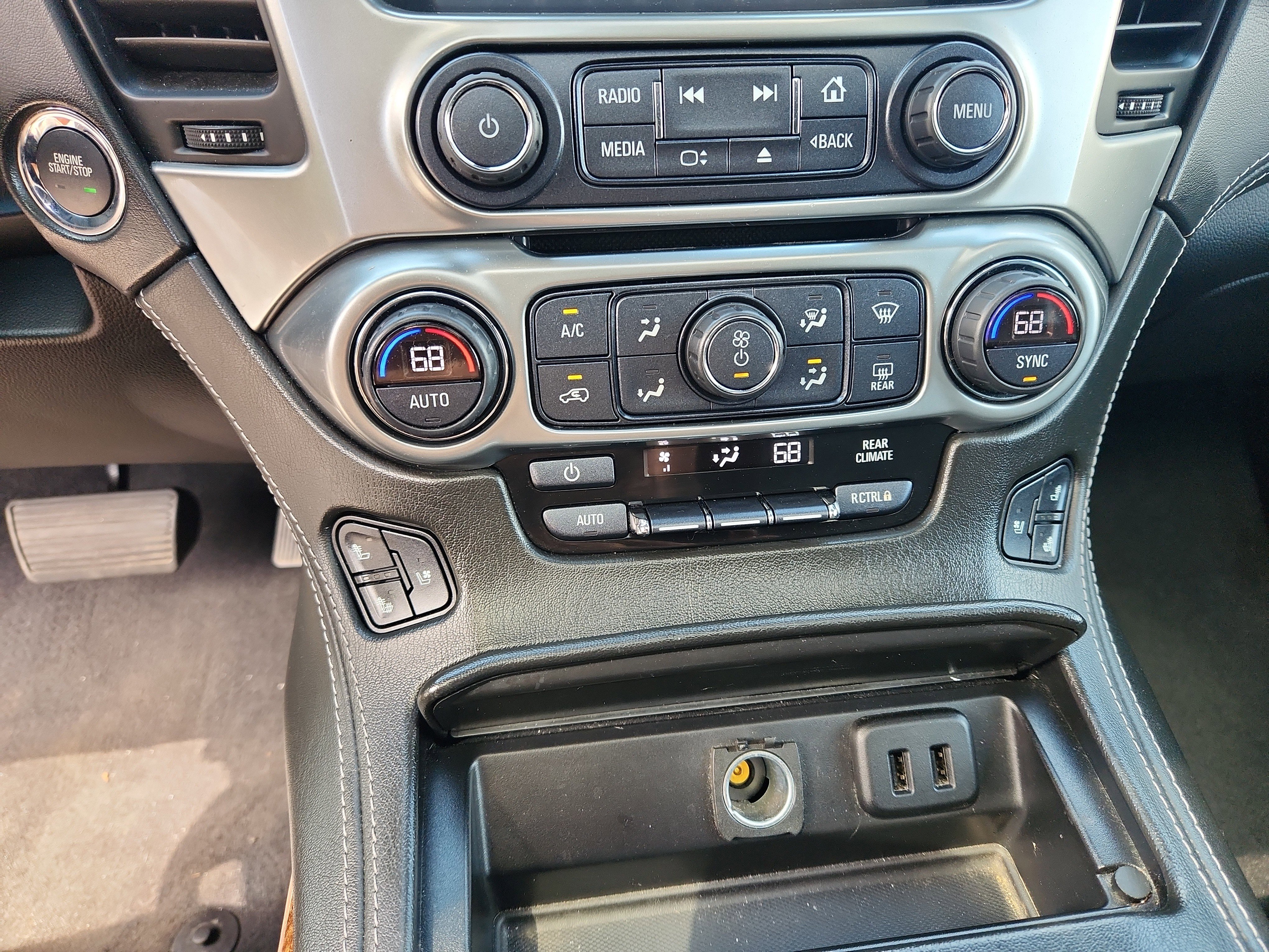 Used 2019 Chevrolet Tahoe Premier AWD/4WD image 34