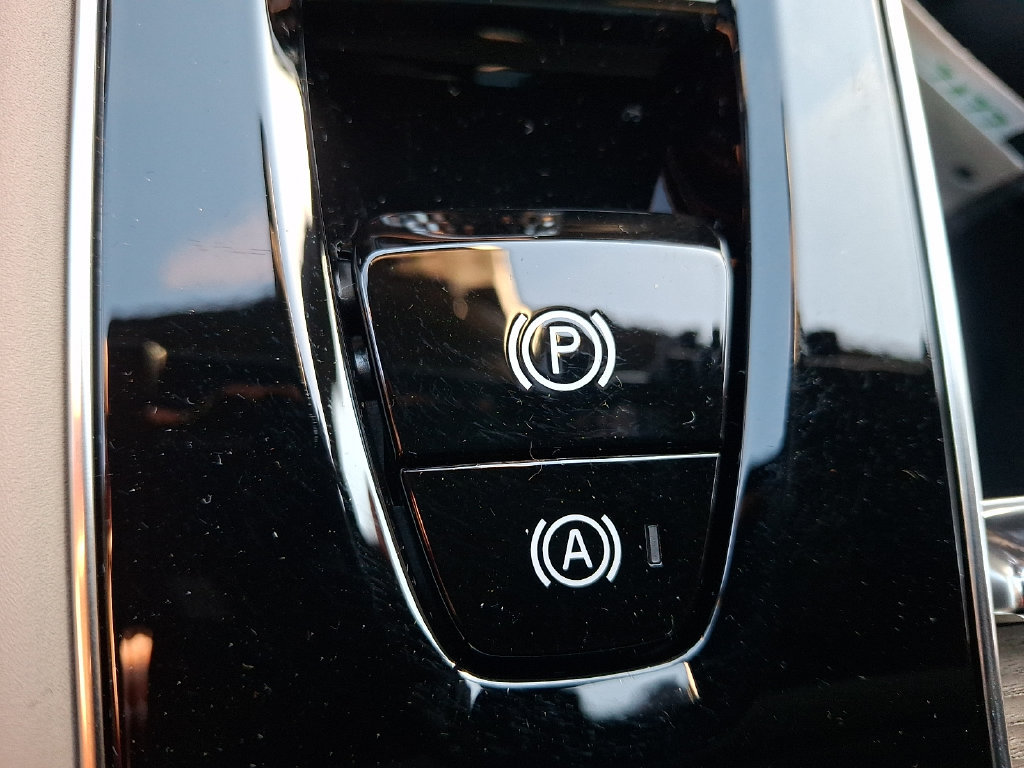 New 2027 Volvo XC90 B6 Plus AWD/4WD image 19