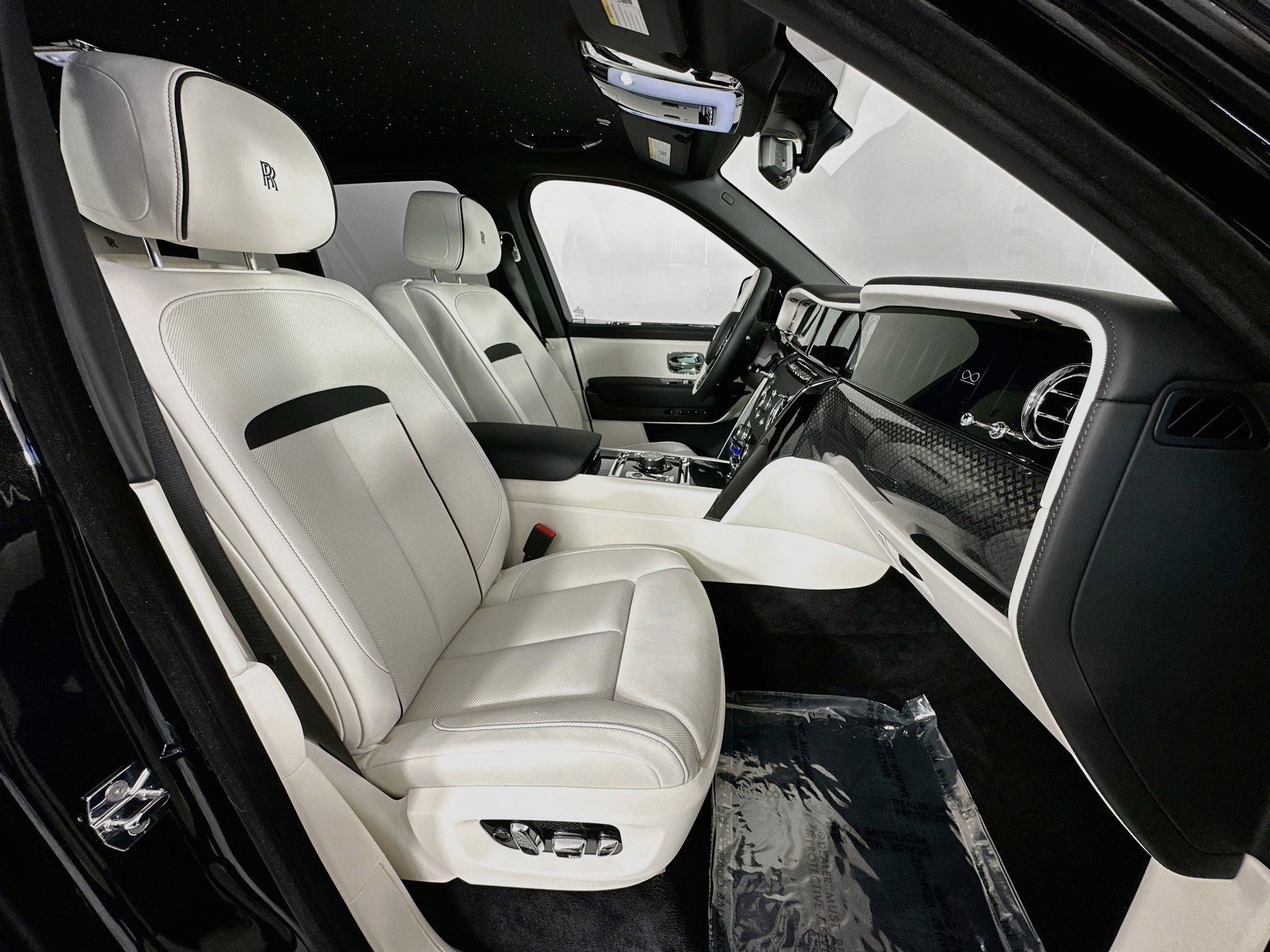 New 2027 Rolls-Royce Cullinan Black Badge AWD/4WD image 26