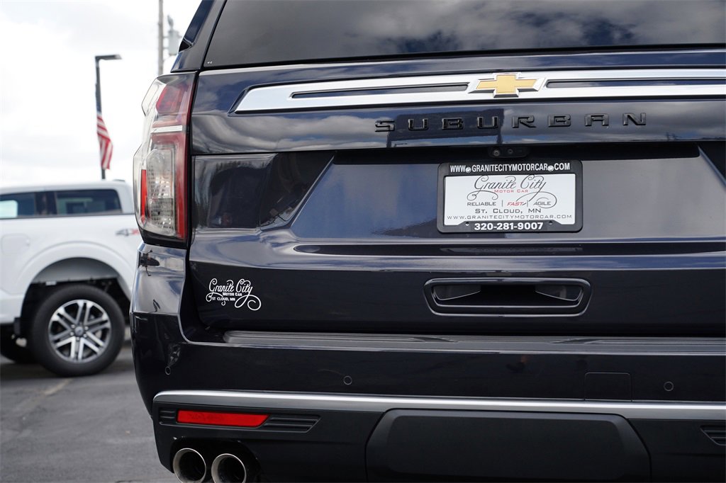 Used 2023 Chevrolet Suburban High Country image 10