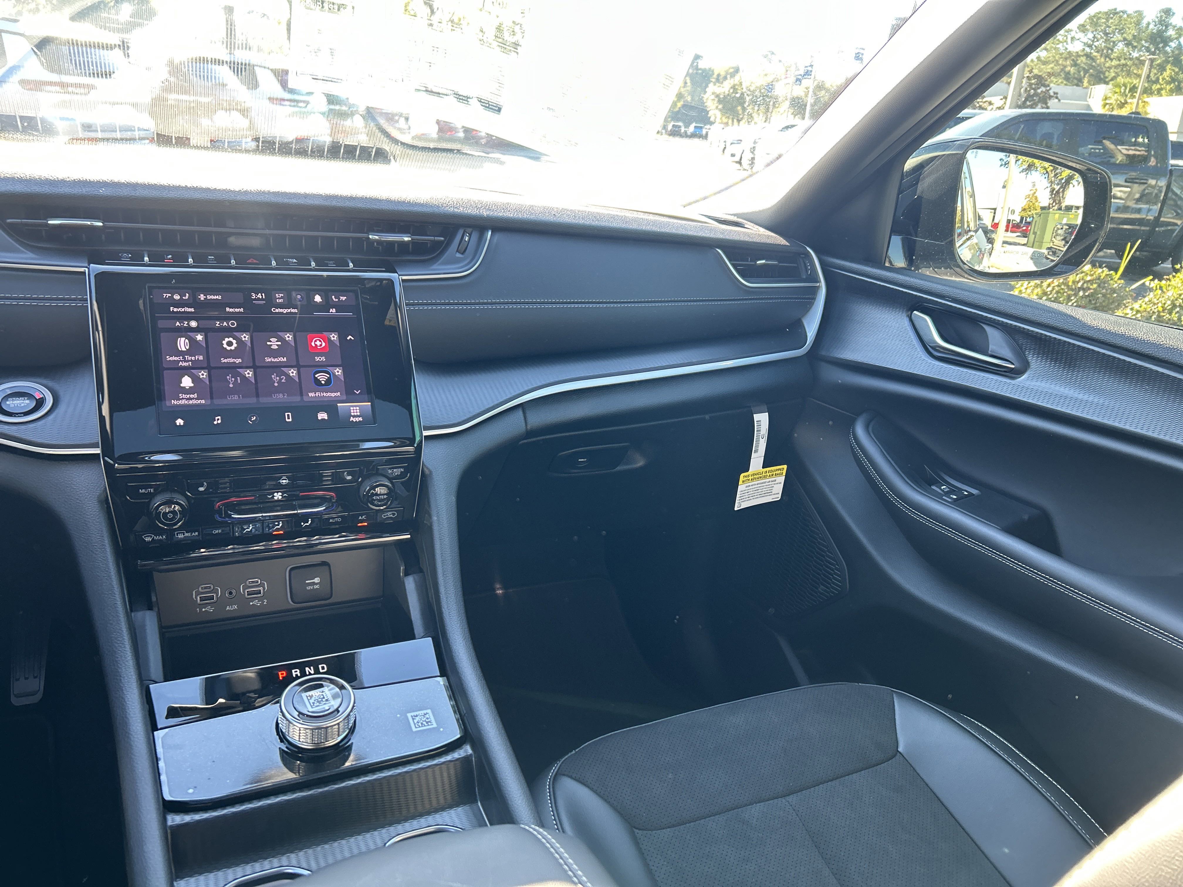 New 2025 Jeep Grand Cherokee Laredo image 34