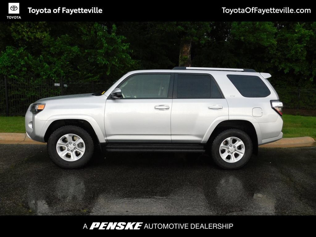 Used 2021 Toyota 4Runner SR5 AWD/4WD image 2