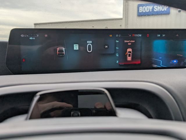 New 2025 Ford Expedition Platinum w/ Stealth Performance Package image 19