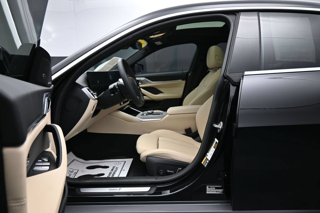 Used 2025 BMW i4 eDrive40 w/ Premium Package RWD image 9