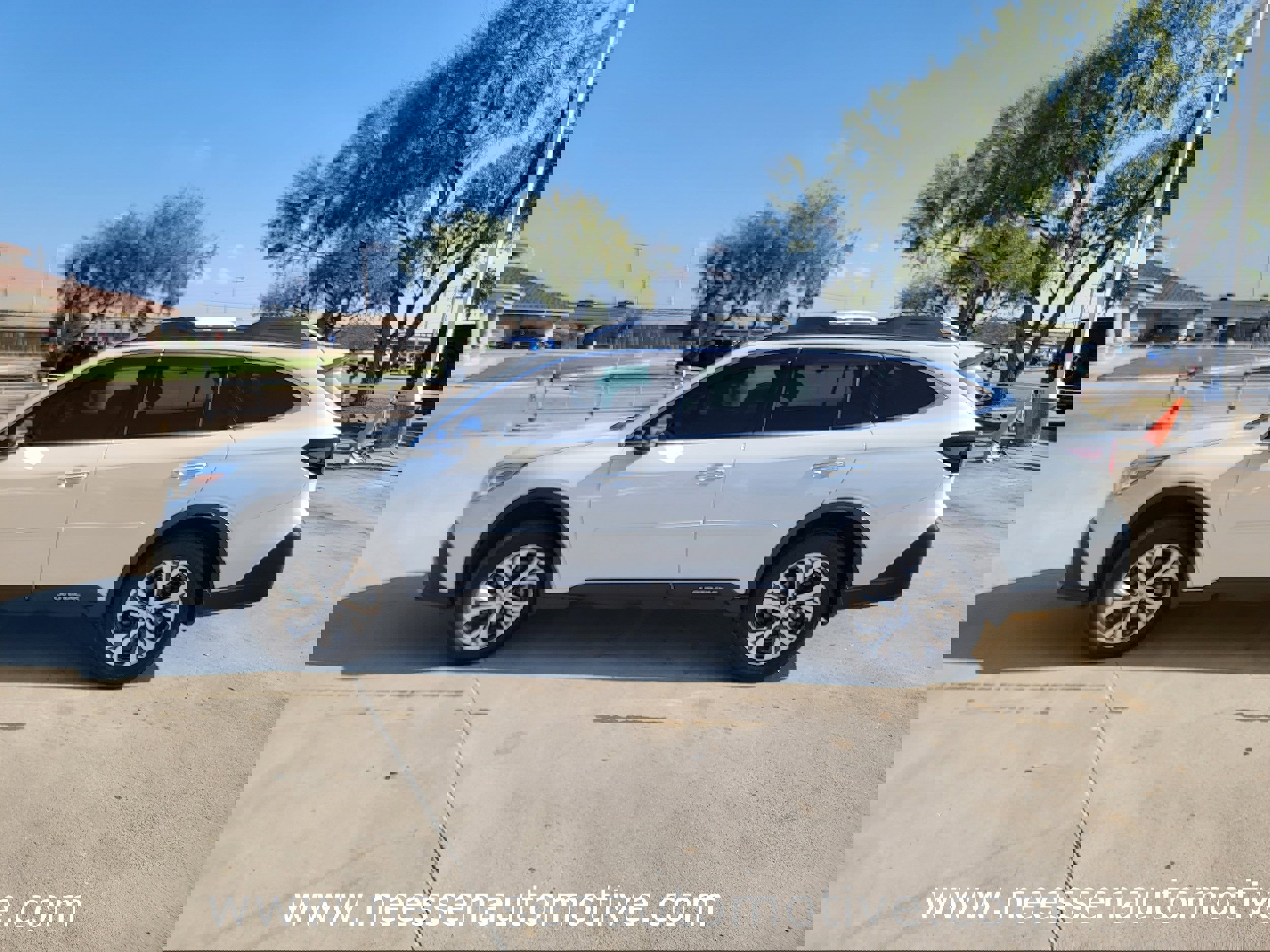 Used 2021 Subaru Outback Touring w/ Popular Package #2 image 4