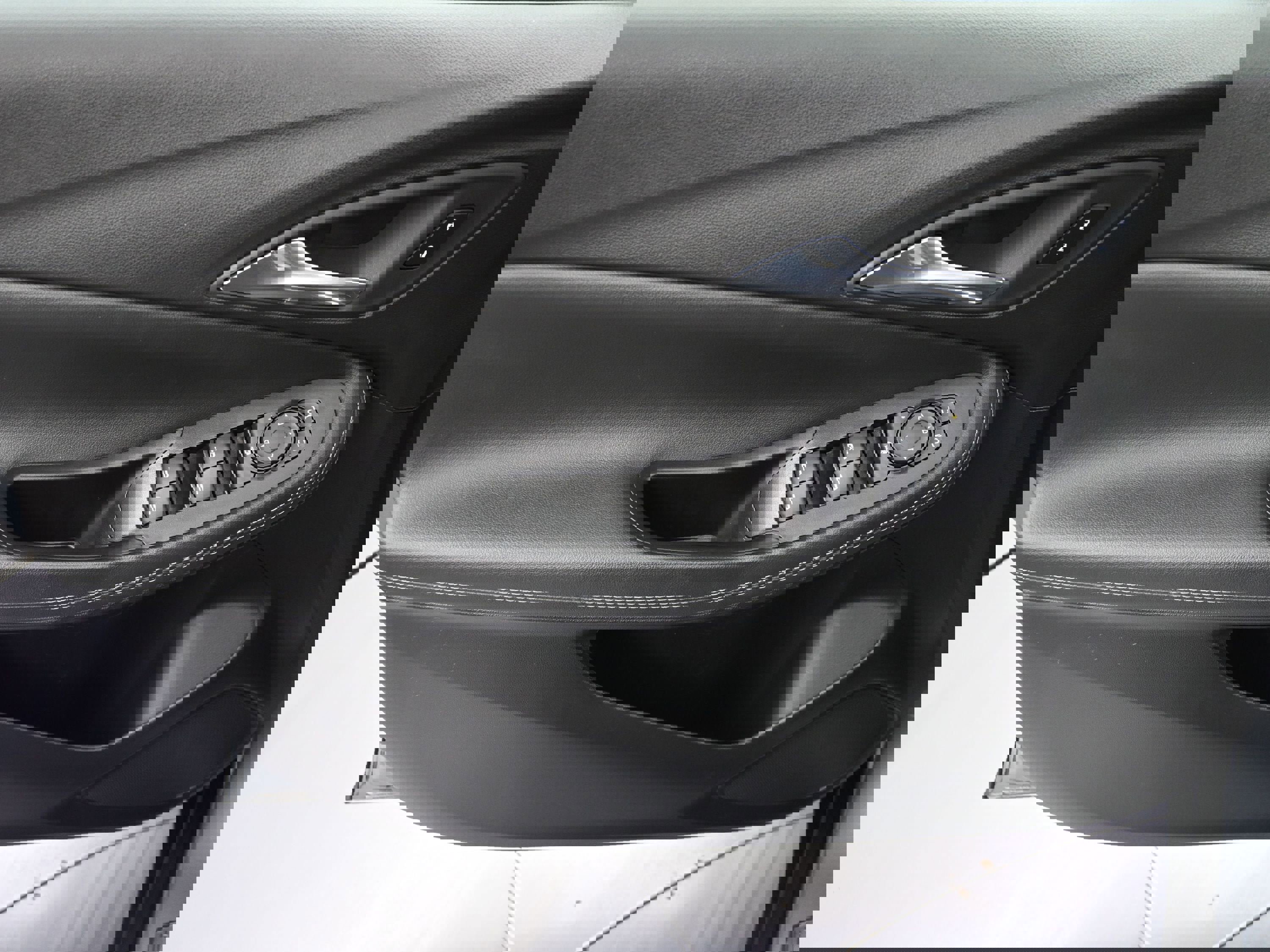 Used 2023 Buick Encore GX Preferred w/ Cold Weather Comfort Package image 24