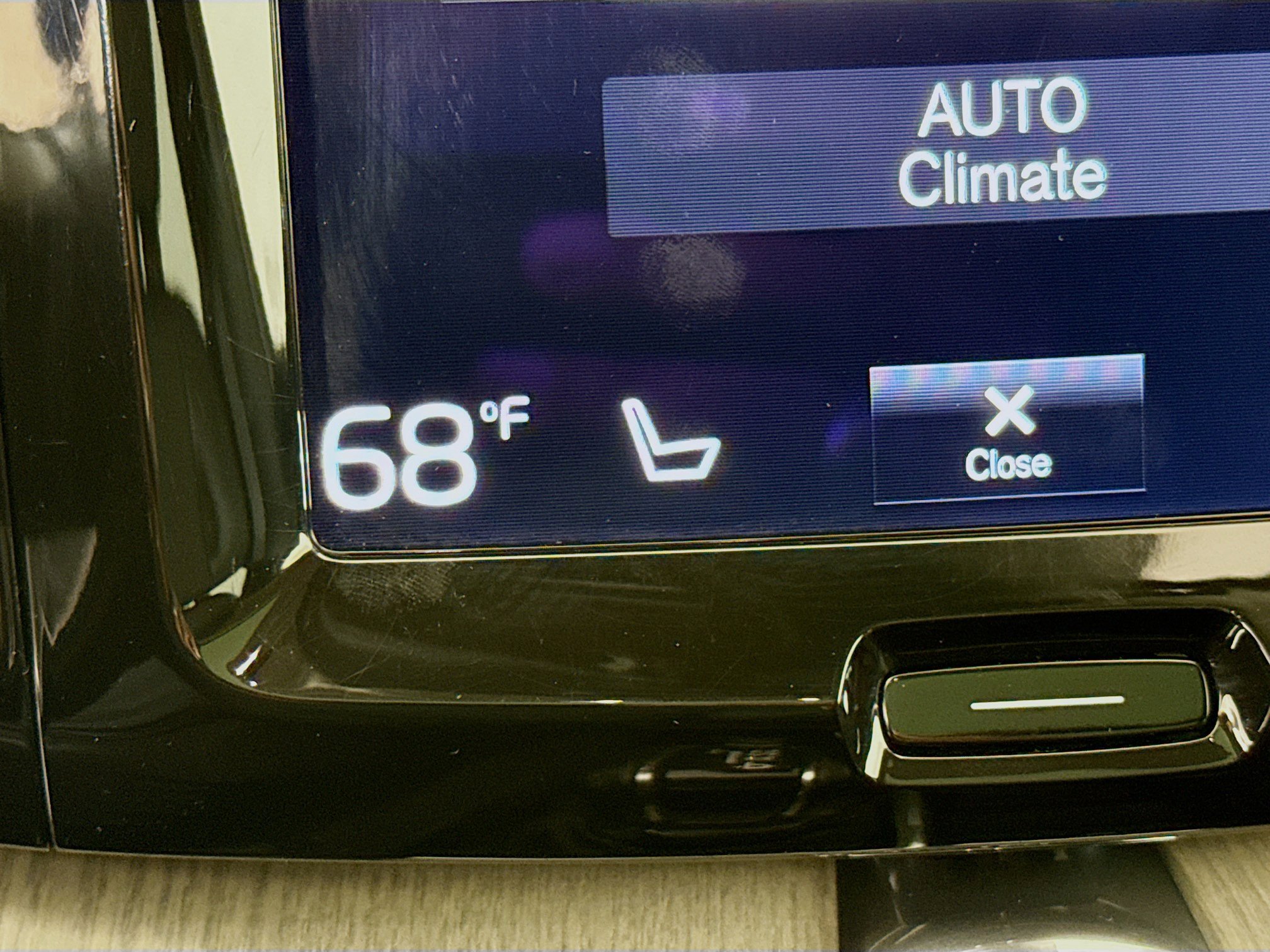 Used 2018 Volvo XC60 T5 Inscription w/ Convenience Package image 21