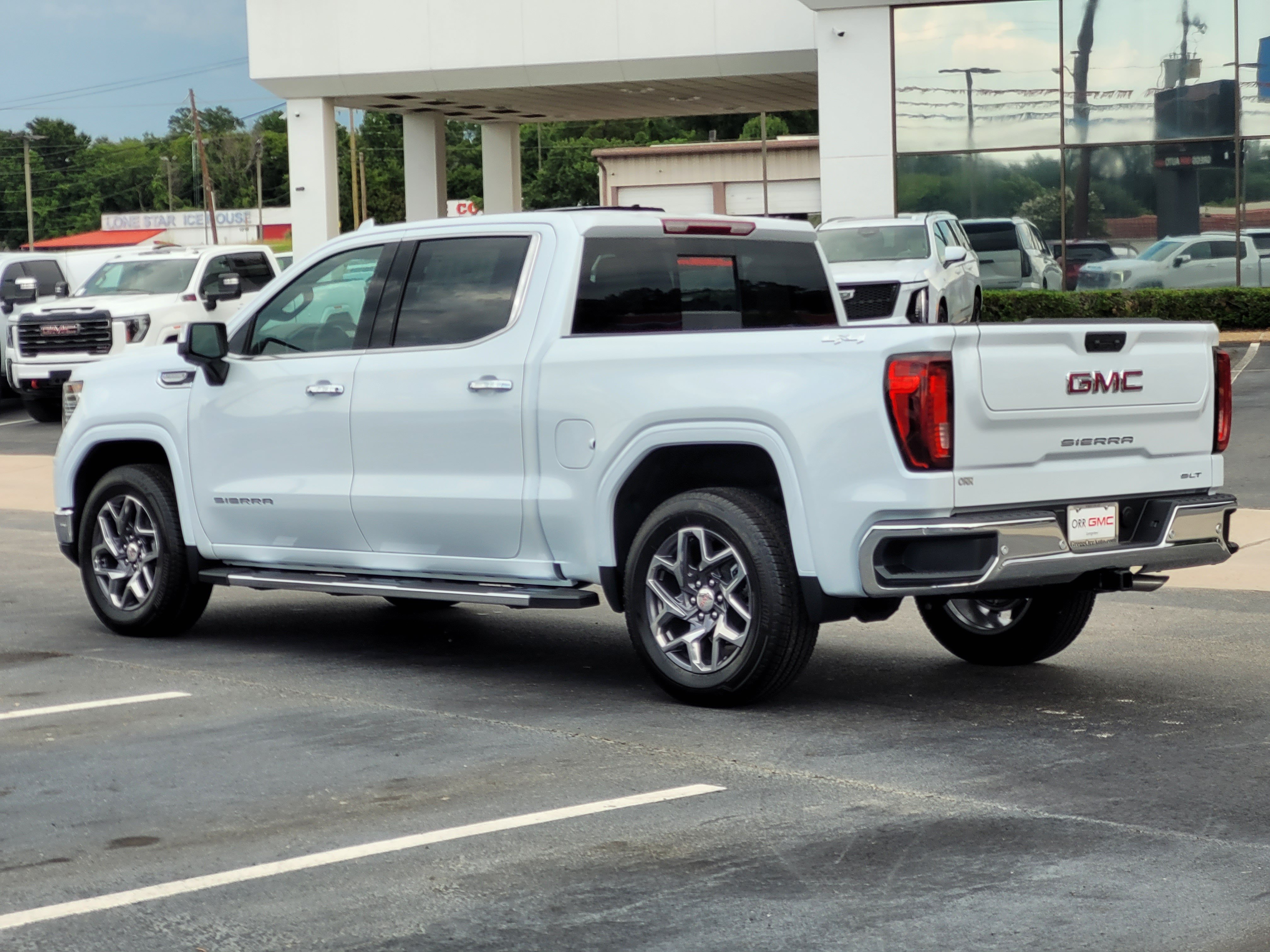 New 2026 GMC Sierra 1500 SLT AWD/4WD image 6