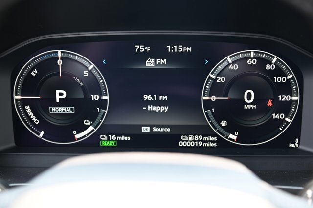 New 2023 Mitsubishi Outlander SEL image 3