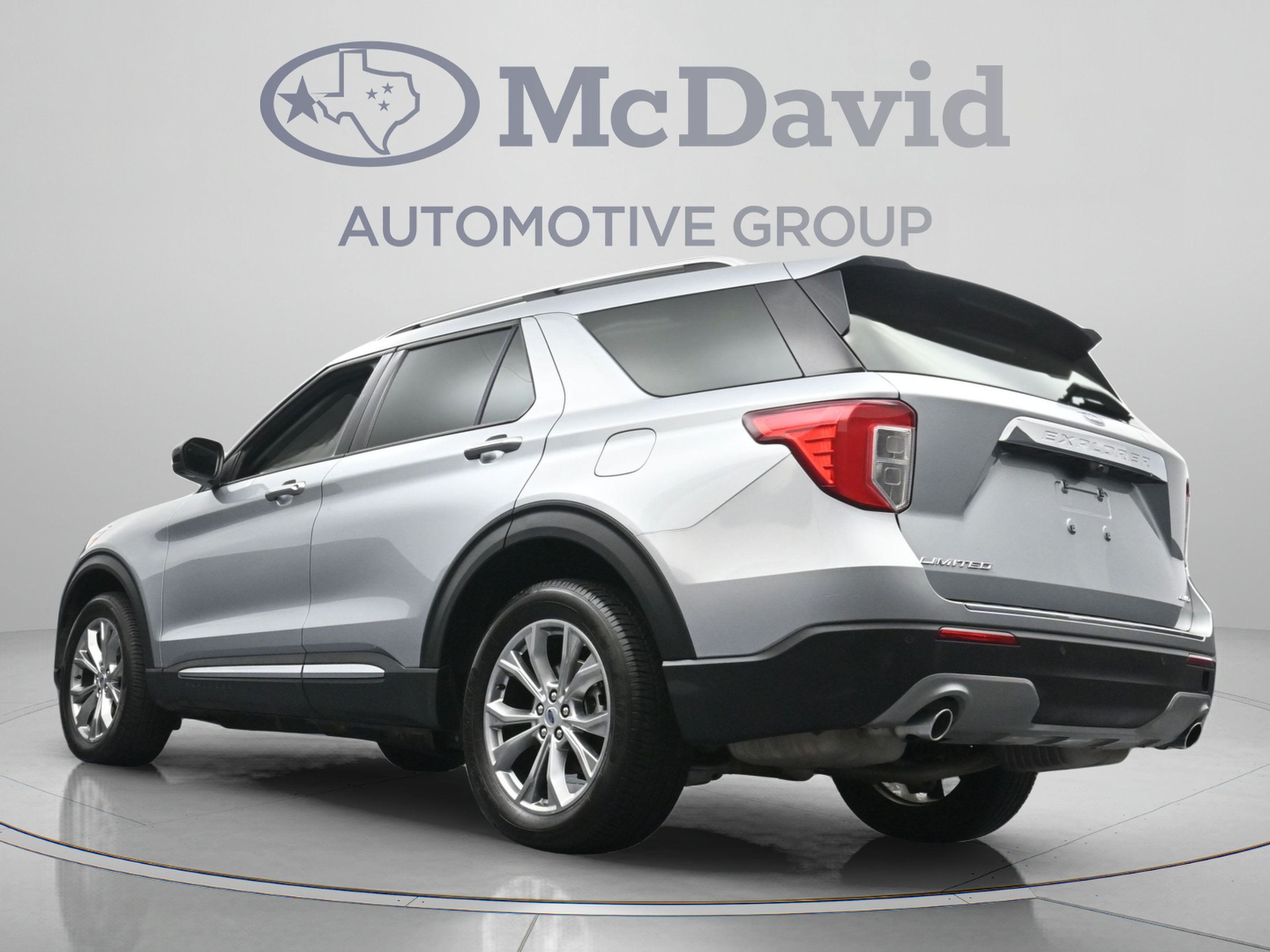 Used 2023 Ford Explorer Limited AWD/4WD image 29