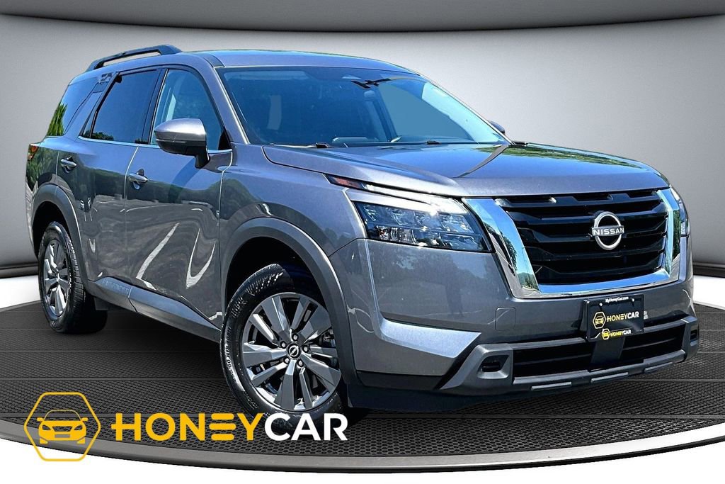 Used 2024 Nissan Pathfinder SV AWD/4WD image 1