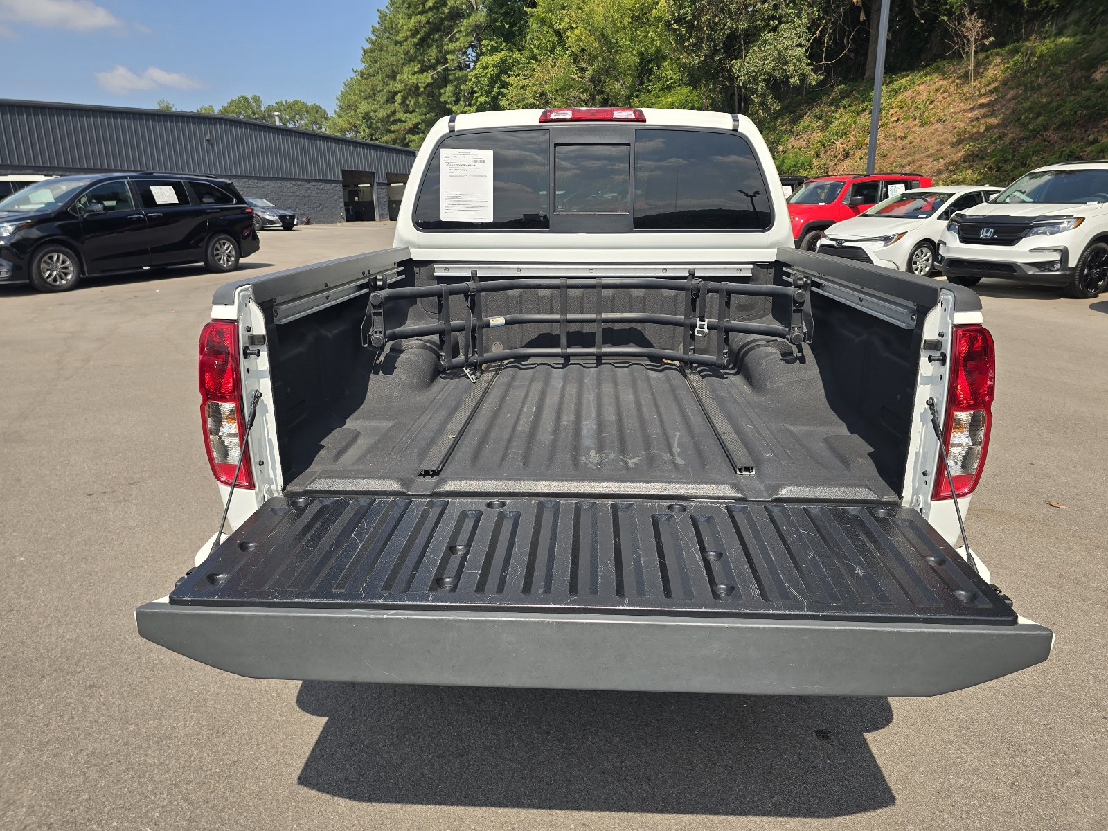 Used 2019 Nissan Frontier SV w/ Value Truck Package RWD image 12