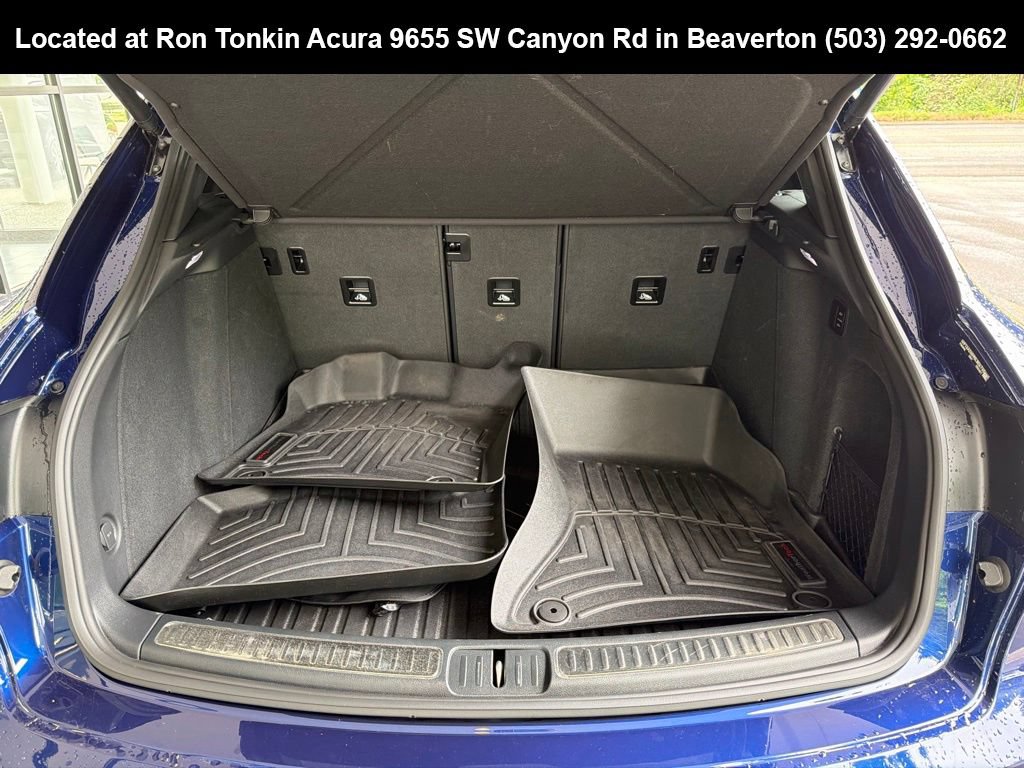 Used 2025 Porsche Macan Turbo AWD/4WD image 10