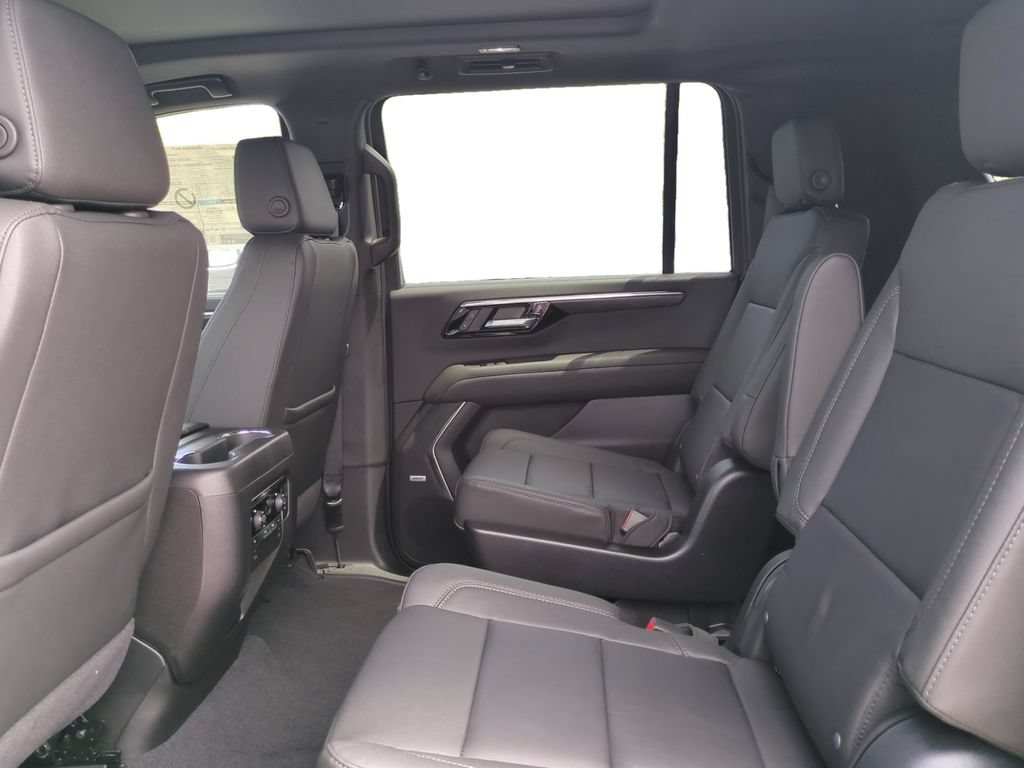 New 2026 Chevrolet Suburban Z71 w/ Z71 Off-Road Package AWD/4WD image 14