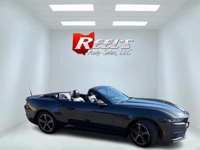 Used 2024 Ford Mustang Premium RWD image 4