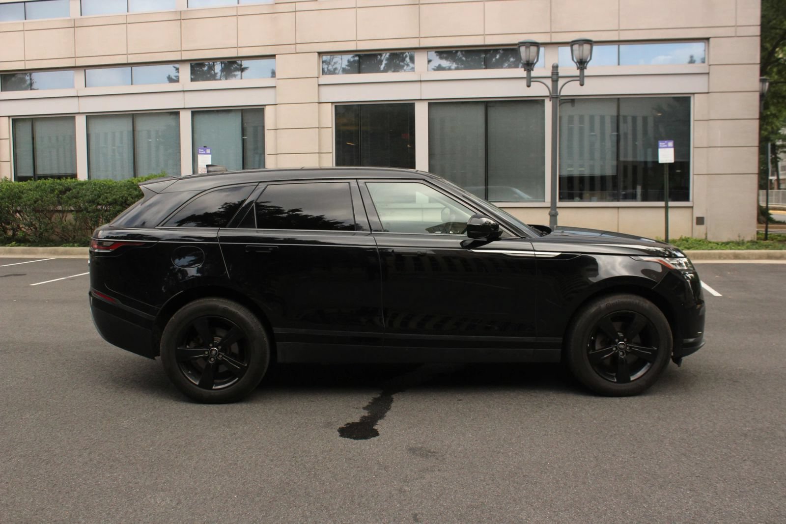 Used 2020 Land Rover Range Rover Velar S AWD/4WD image 6