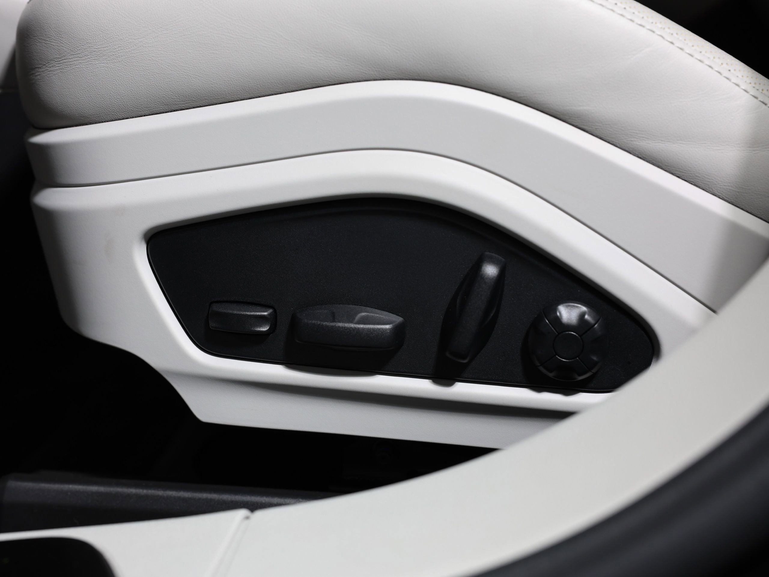 Used 2023 Porsche Panamera Turbo S image 29